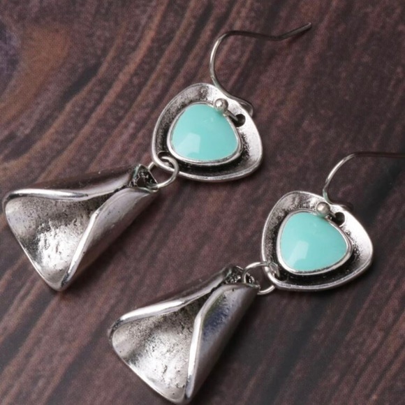 Turquoise Decor Geometric Drop Earrings - Picture 2 of 4